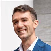 Studente offre ripetizioni a studenti di scuole elementari, medie e superiori di inglese, materie economiche e aiuto compiti